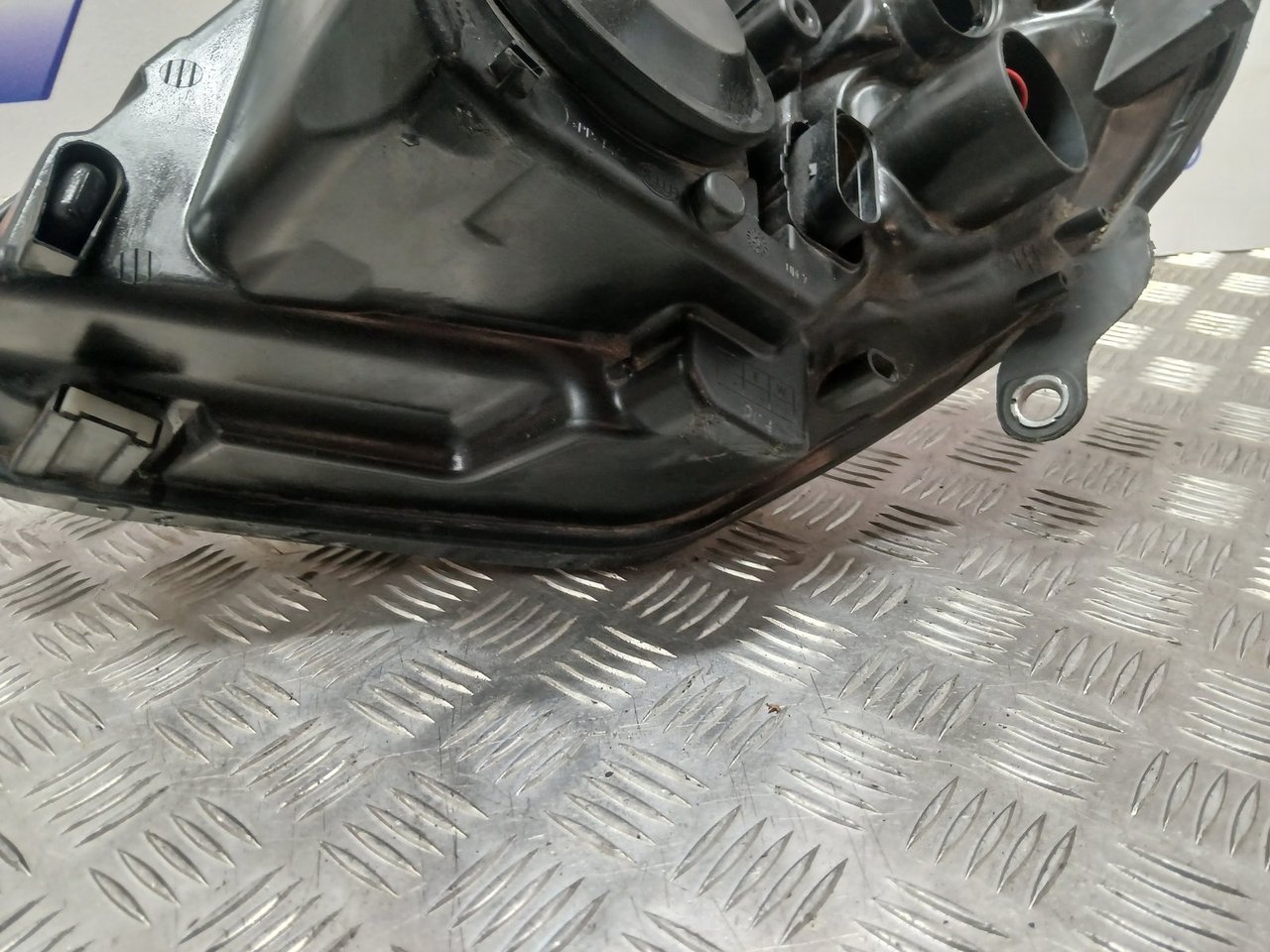247.832.00R Unit 1